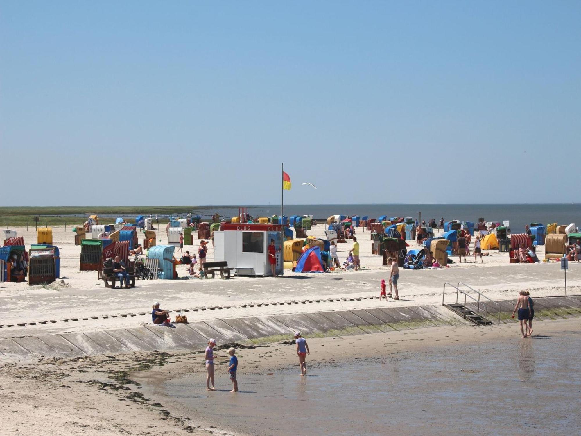 Spacious Apartments With Private Terrace Near The North Sea Dike Neßmersiel Extérieur photo